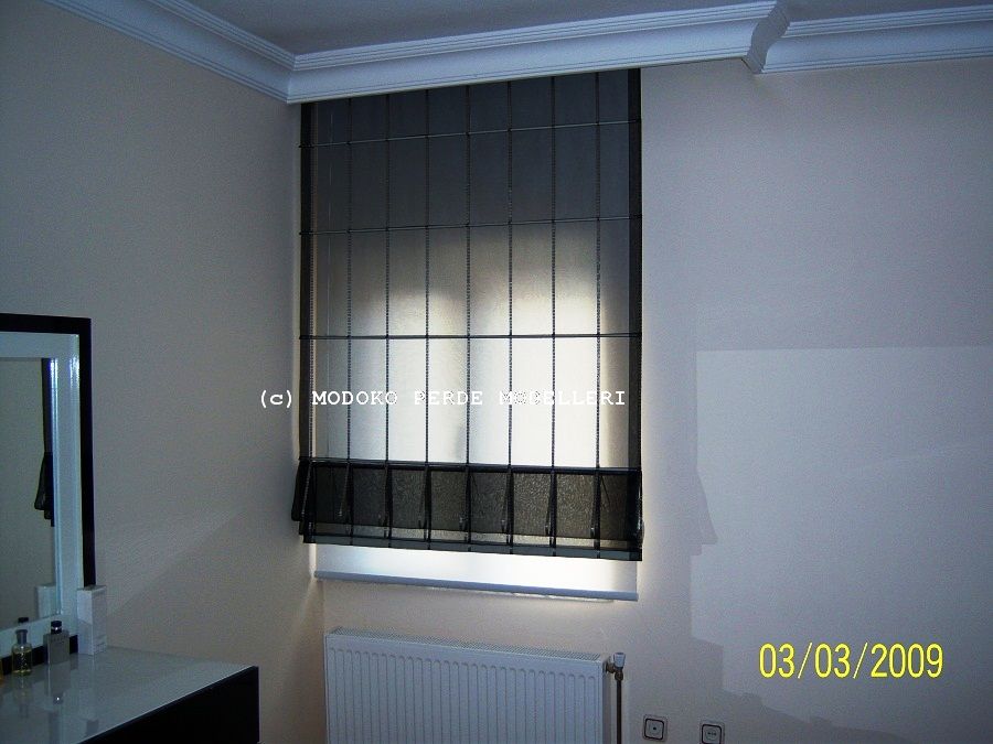 Roman Blinds Tulle- 100_1391.JPG